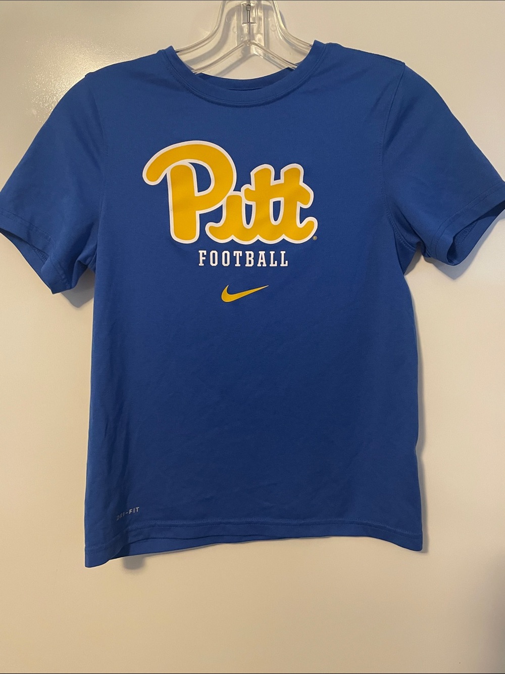 Nike Pitt Panthers Boys tshirt size Medium
